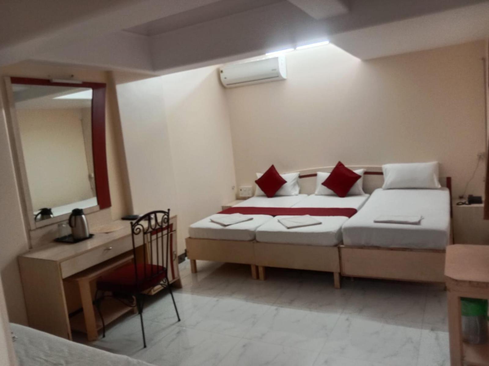Saigal Guest House Mumbai Exterior foto